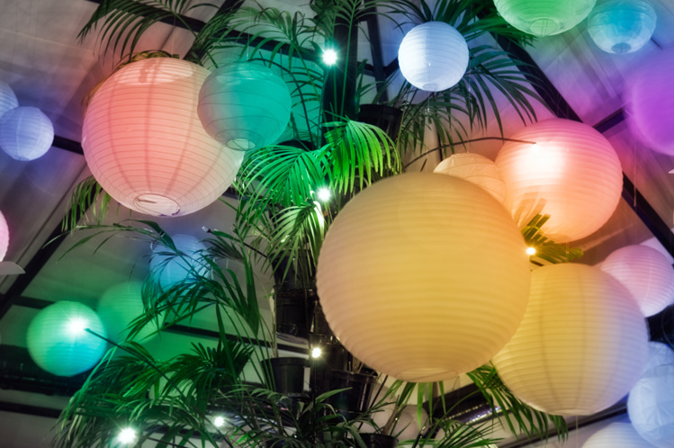 Encended vuestras lámparas Encended vuestras lámparas