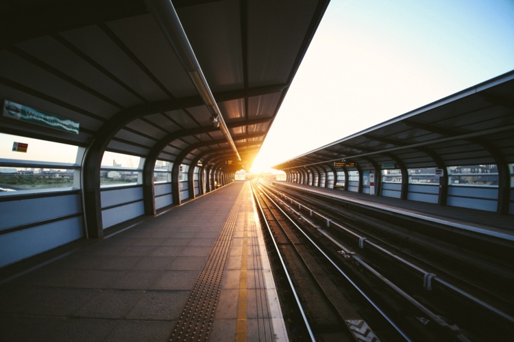 Dios viaja en un tren de Cercanías