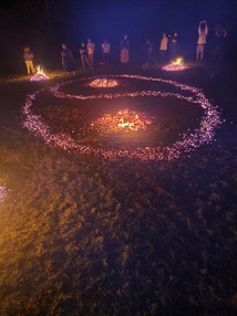 Cruzar el fuego, despertar el alma Cruzar el fuego, despertar el alma