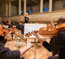 ¡Música, maestro! ¡Música, maestro!